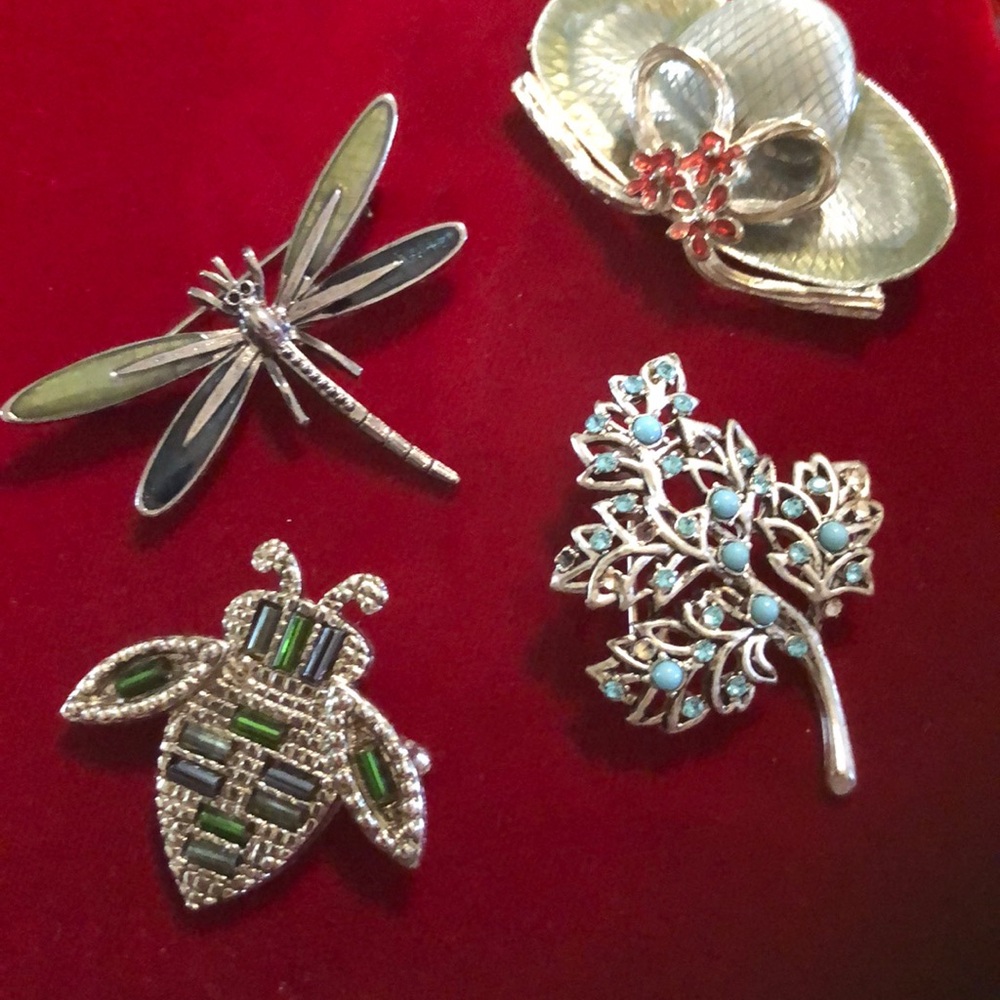 Vintage silver tone brooch collection